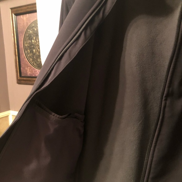 Carhartt Men's Black Jacket. Waterproof - Picture 8 of 16